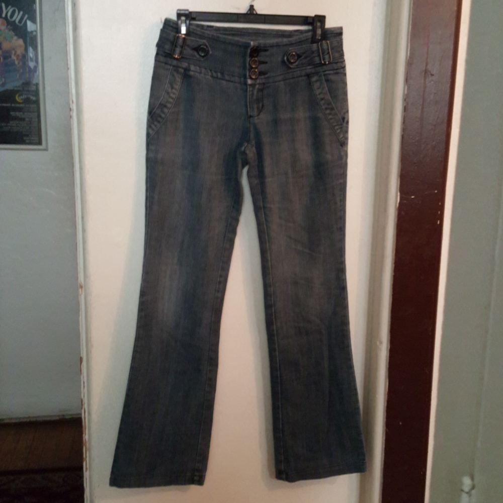 "Boom Boom Jeans"... Very Cute And A Little Bit Wide-legged Pair Of Jeans!